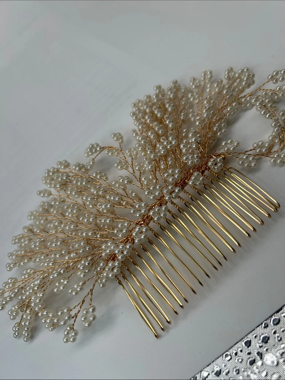 Gold Pearl Spray Hair Comb - Elegant White Pearl Accent